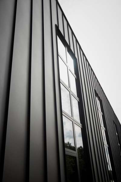 Firmadomicil i rå ”New Yorker-stil” med stålprofiler, Ejendomsselskabet Industrivej - Godsbanevej 5, 7400 Herning